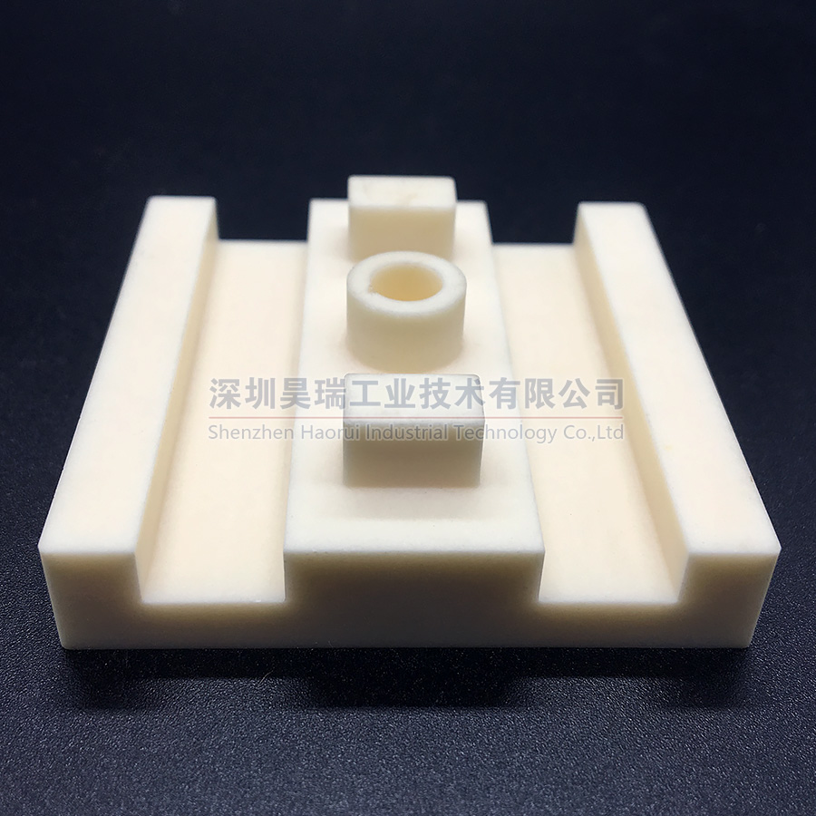 Aislador de cerámica de alúmina Componentes de cerámica de ingeniería de alto rendimiento personalizados