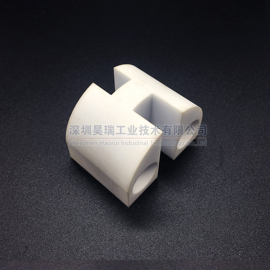 Cerámica avanzada industrial personalizada Aislamiento de cerámica de alúmina al 95% y piezas de enlace resistentes a altas temperaturas